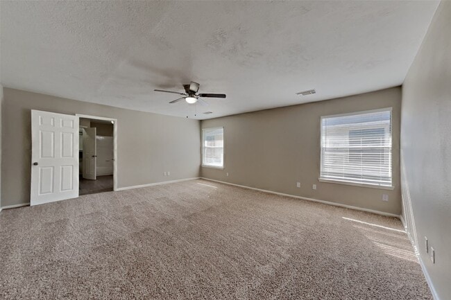 Building Photo - 18727 Holly Way