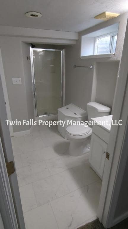 Building Photo - 354 7th Ave E