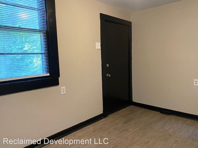 Building Photo - 2 br, 1 bath House - 214 West 5th Street
