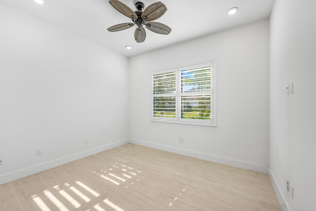 Building Photo - 15763 Longboat Key Dr