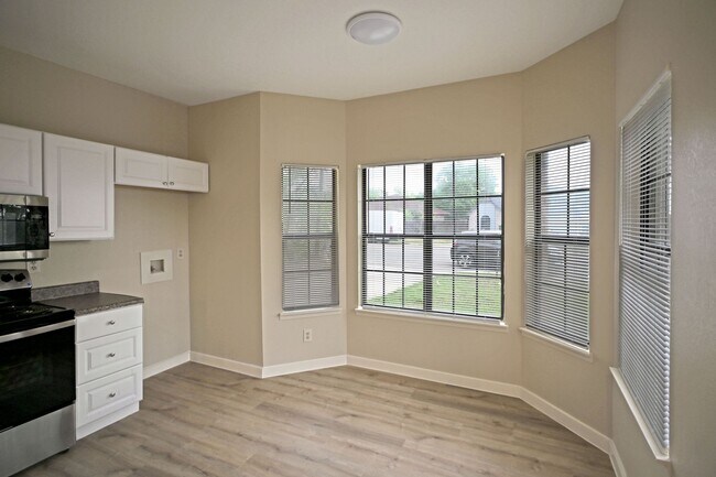 Building Photo - 772 Vista Pkwy