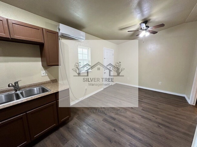 Building Photo - 358 Brighton Oaks Dr