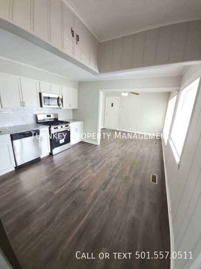 Building Photo - 1303 Overview Dr