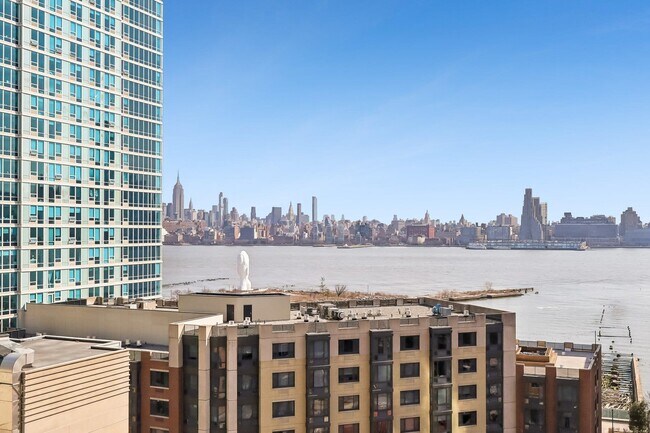 Building Photo - 20 Newport Pkwy