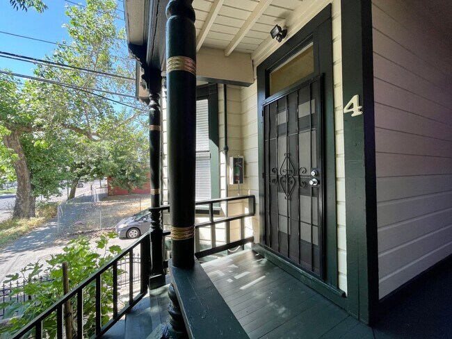 Building Photo - 1514 19th St
