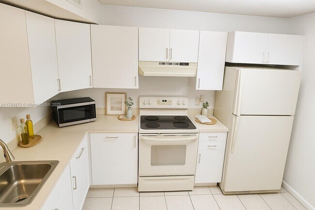 Building Photo - 9001 Wiles Rd