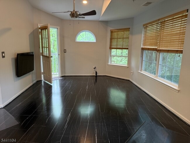 Building Photo - 511 Chatfield Dr
