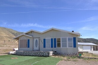 Building Photo - Spacious 4 Bed / 2 Bath Home with Mountain Views in Acton