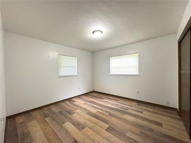 Building Photo - 6001 E Penrose St
