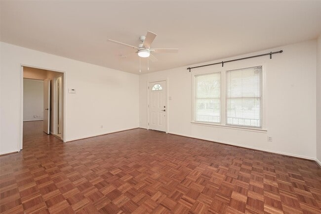 Building Photo - 2110 Westover Rd