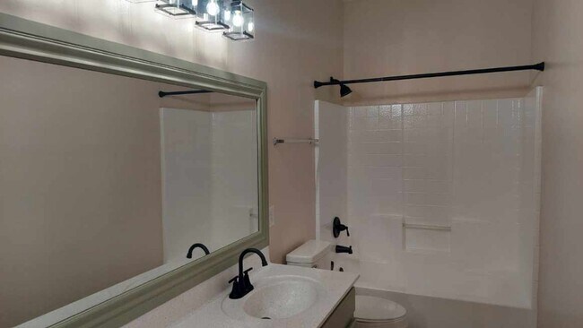 Building Photo - GORGEOUS HOME IN AVONDALE!!