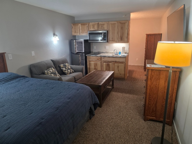 Building Photo - 590 Spruce St