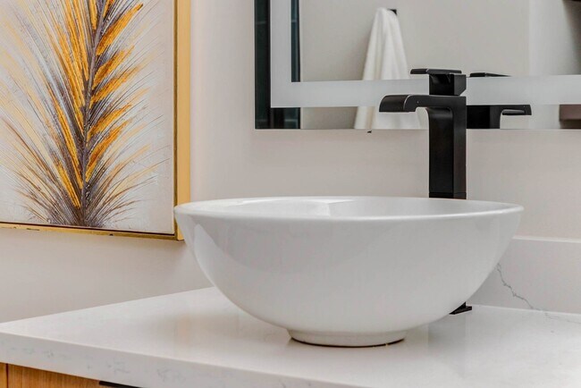 Building Photo - 4805 Paula St