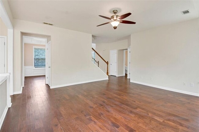 Building Photo - 440 Bayswater Way