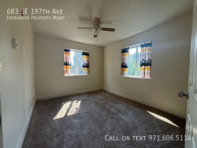 Building Photo - 683 SE 197th Ave