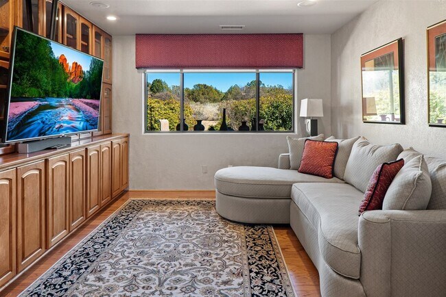 Building Photo - 160 Arroyo Seco Dr