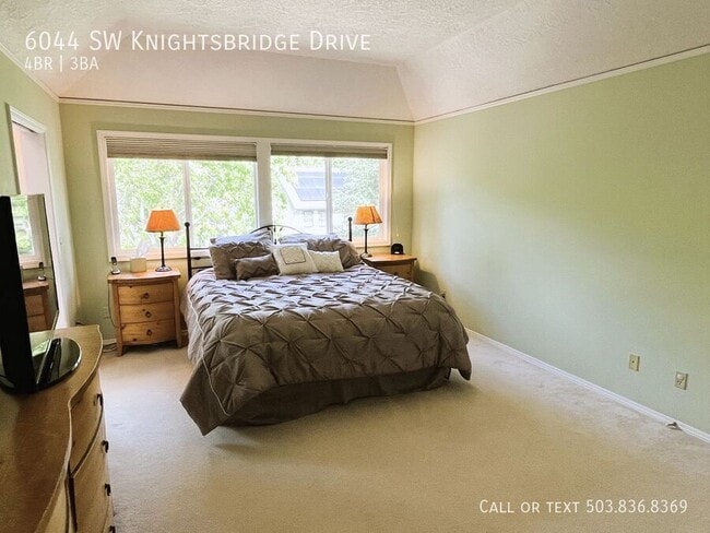 Building Photo - 6044 SW Knightsbridge Dr