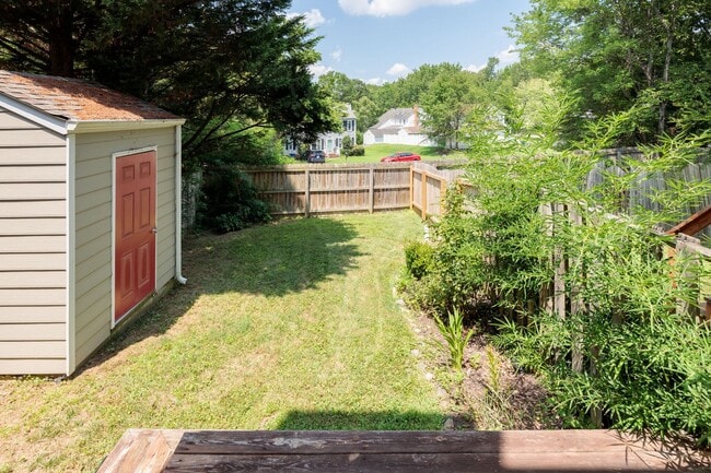 Building Photo - Charming 2 Bedroom/1 Bath Townhome in Henrico ***Available Early September***