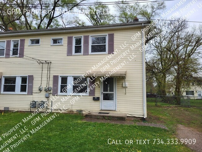 Primary Photo - 33058 Alanson St