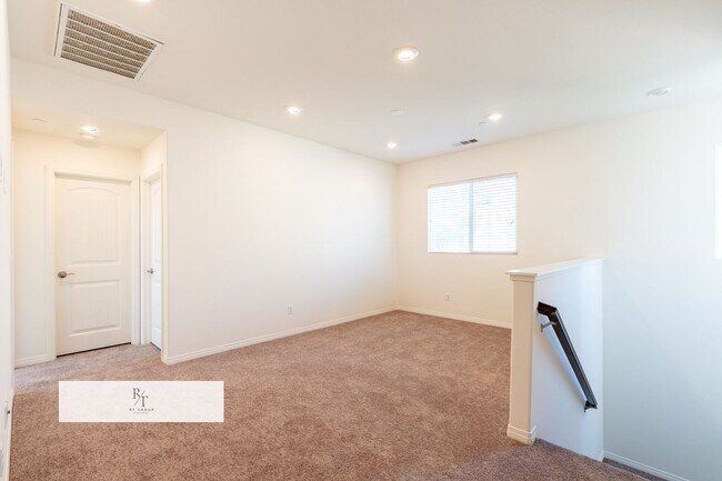 Building Photo - New Paint New Carpet Throughout! Gorgeous ...
