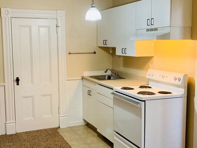 Building Photo - 4234 S View Point Ter