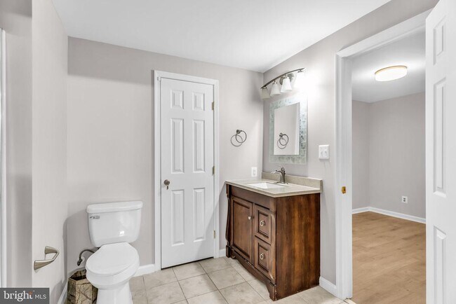 Building Photo - 3204 Lock Gate Ct