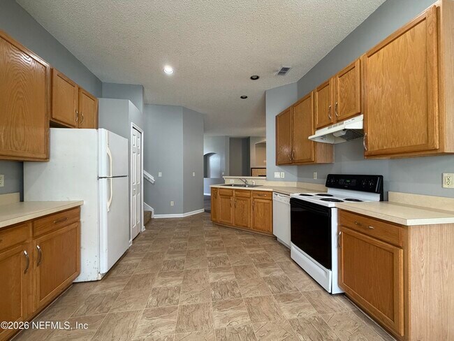 Building Photo - 3041 Southhall Ct
