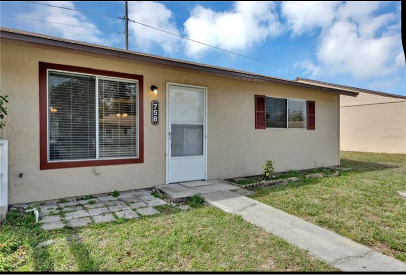 Building Photo - 758 W Rosewood Ln