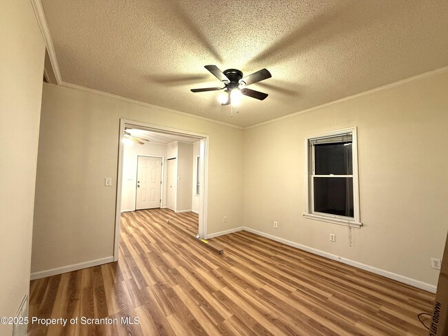 Building Photo - 146 S Everett Ave