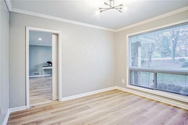 Building Photo - 3888 Viking Ct NW
