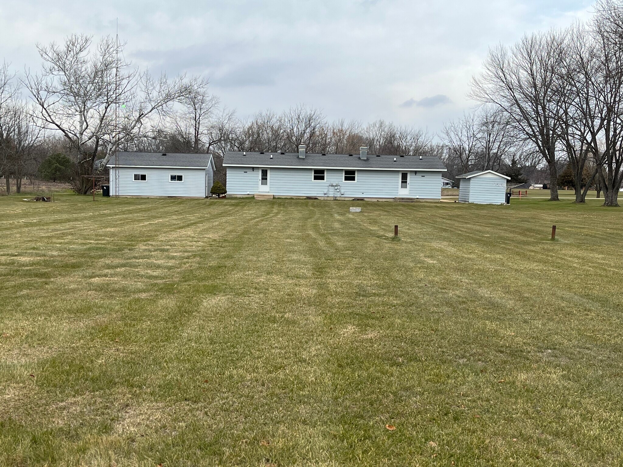 Building Photo - W557 Mary Ln