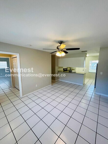 Building Photo - 4420 Snapper St