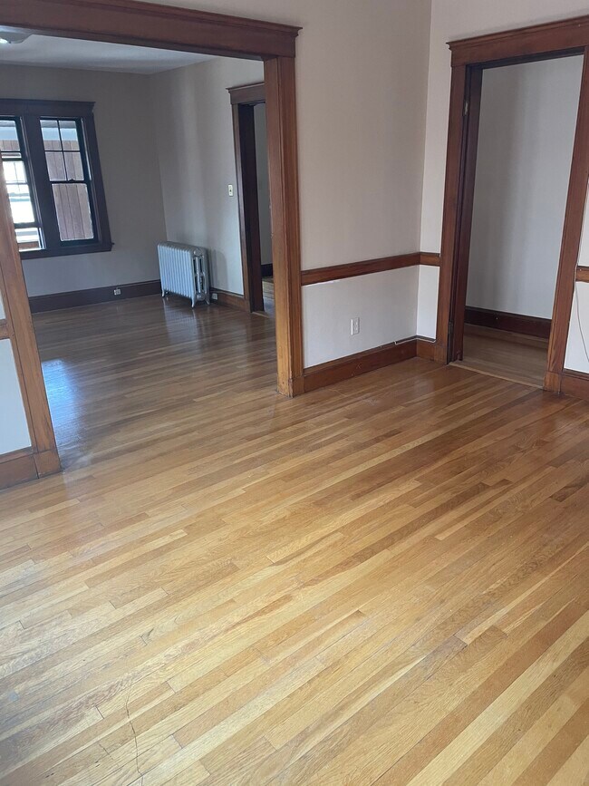 Building Photo - 202 High St