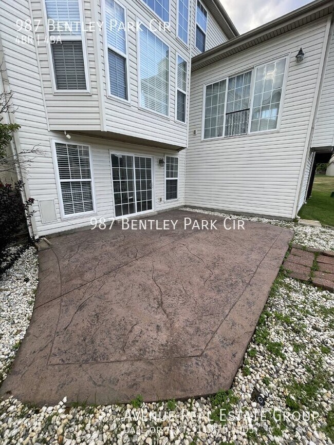 Building Photo - 987 Bentley Park Cir