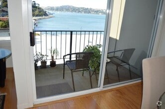 Building Photo - Furnished 1 Bedroom Sausalito Condo with W...