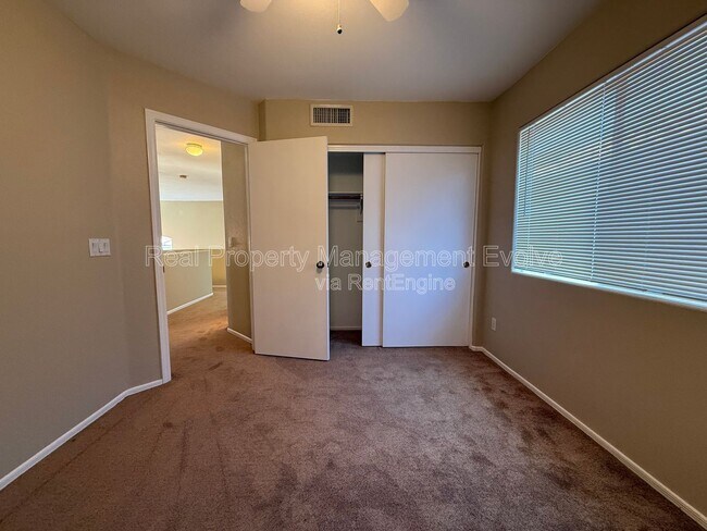 Building Photo - 17215 N 46th Pl