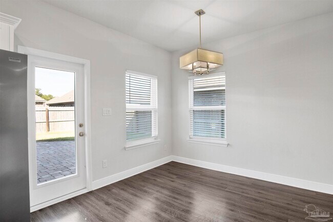 Building Photo - 12295 Pinfish Rd