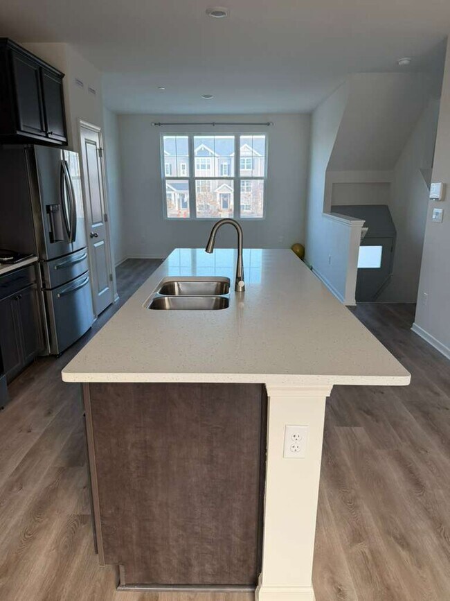 Building Photo - 2016 Yellowstone Blvd