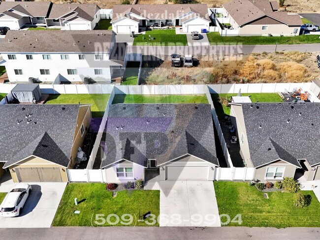 Building Photo - Recently Built, 3 Bed, 2 Bath, 1 Level Spo...