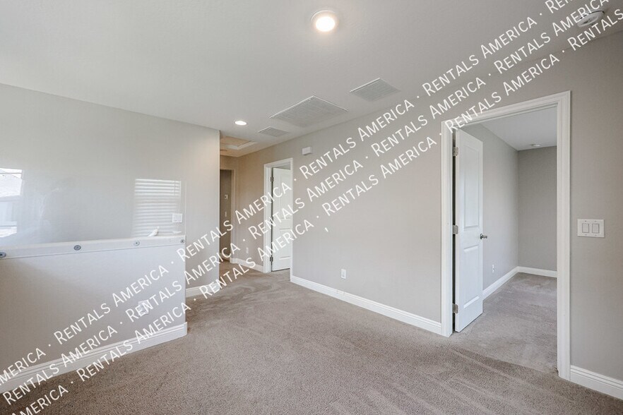 Building Photo - 263 N 69th Pl