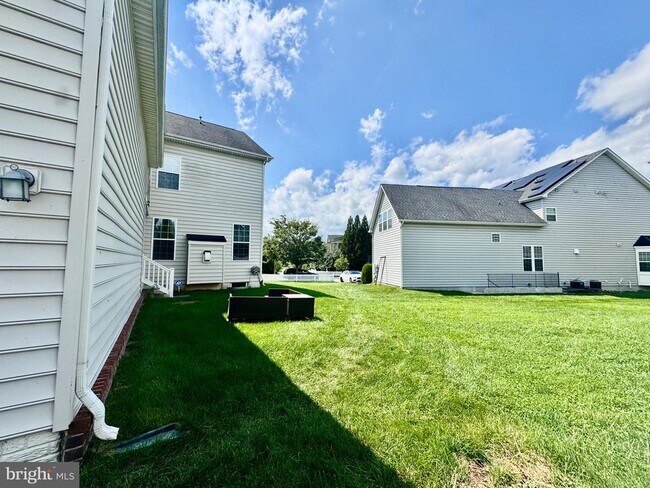 Building Photo - 22342 Heron Neck Terrace