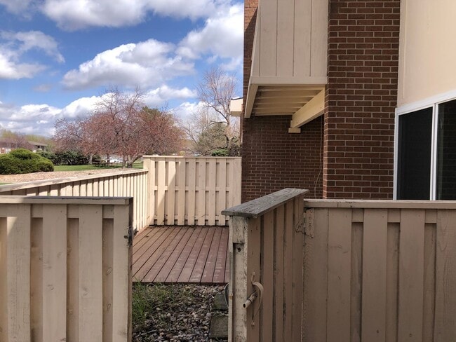 Building Photo - Charming 1 Bedroom with Patio and Reserved Parking in Gunbarrel
