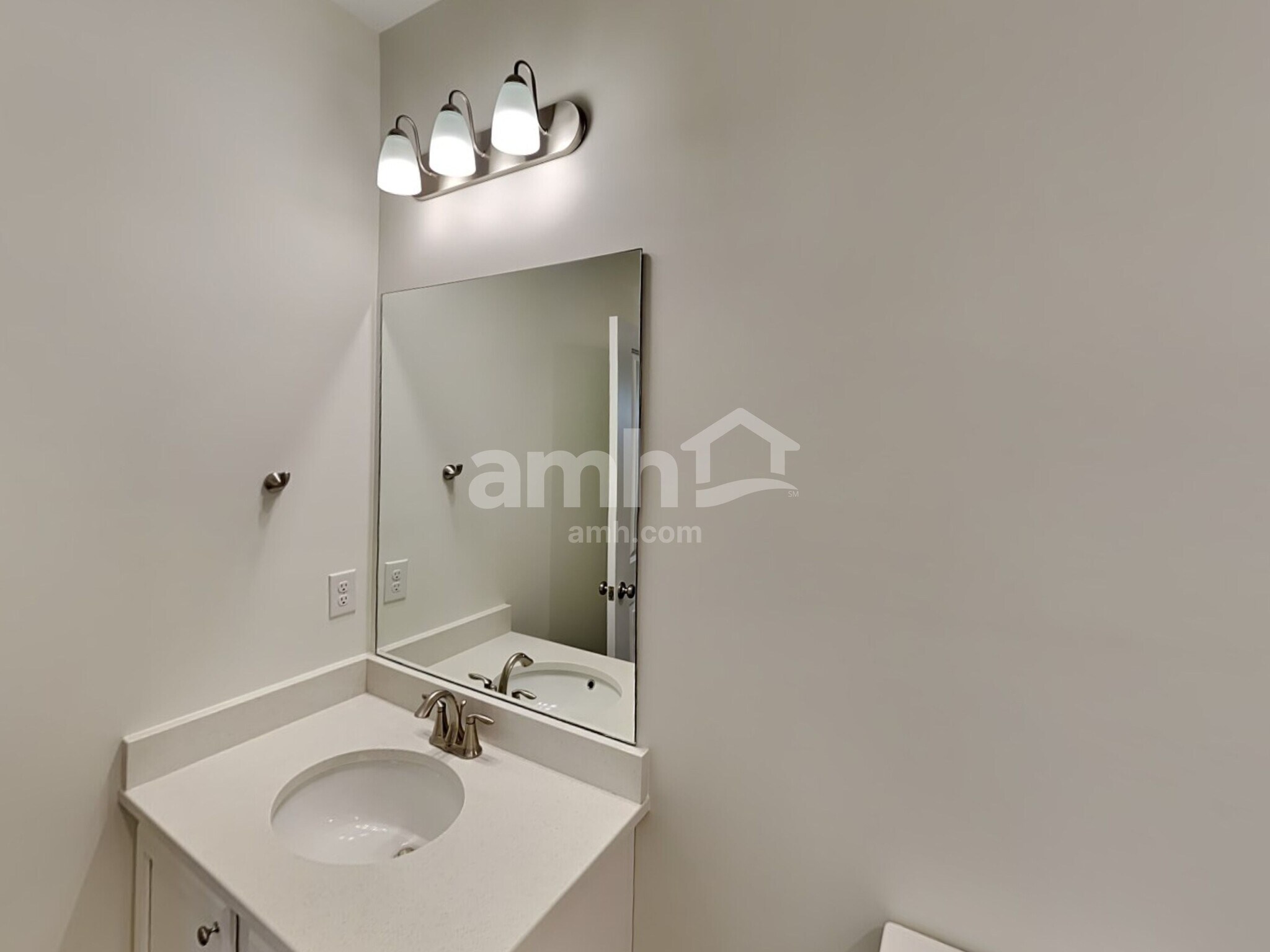 Building Photo - 209 Malayna Dr S