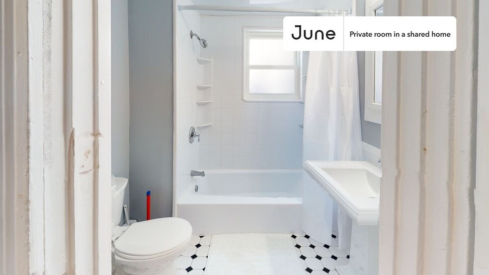 Building Photo - Room in Shared 7 bed/2 bath home