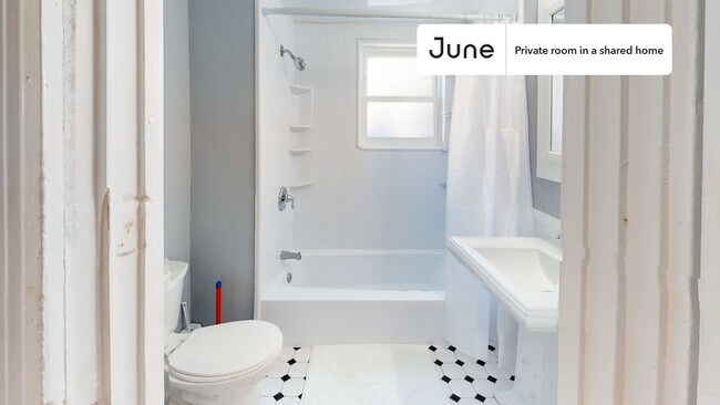 Building Photo - Room in Shared 7 bed/2 bath home in Allston