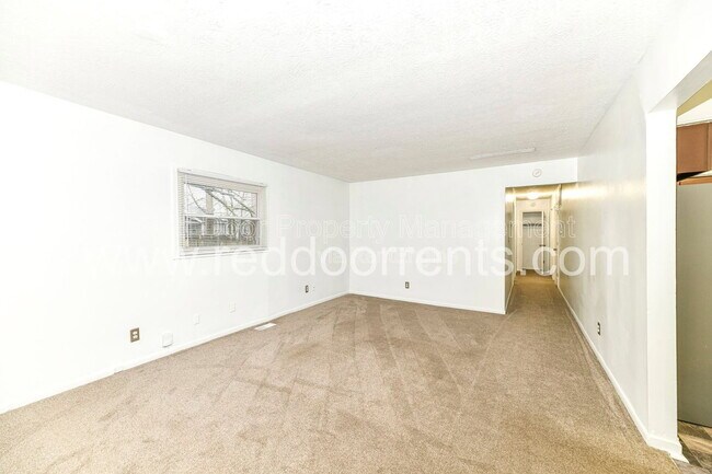 Building Photo - 5361 E Burgess Ave