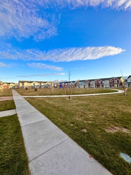 Building Photo - 44 N Voyager Ln