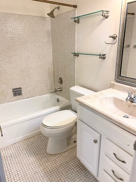 Building Photo - 91 Berkshire D