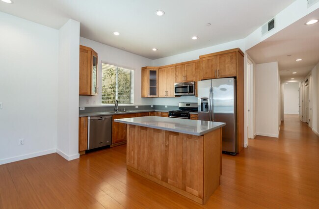 Unit 2 Kitchen - 14212 Riverside Dr