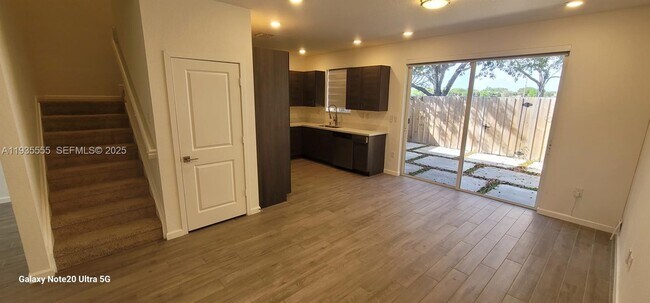 Building Photo - 2459 SE 10th St